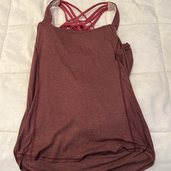 Lululemon tank size 6 excellent condition - Picture 6 of 6
